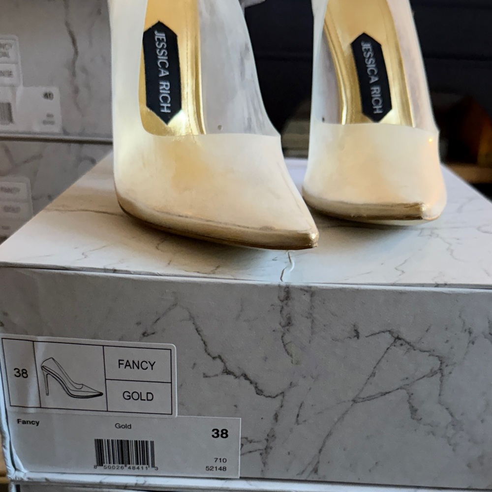 Jessica Rich ‘Fancy’ Gold Pointed Toe Heels